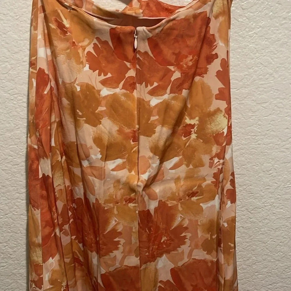 SIGNIFICANT OTHER Maeve Cut-Out Maxi Dress in Scarlett Poppy Floral - Picture 11 of 15